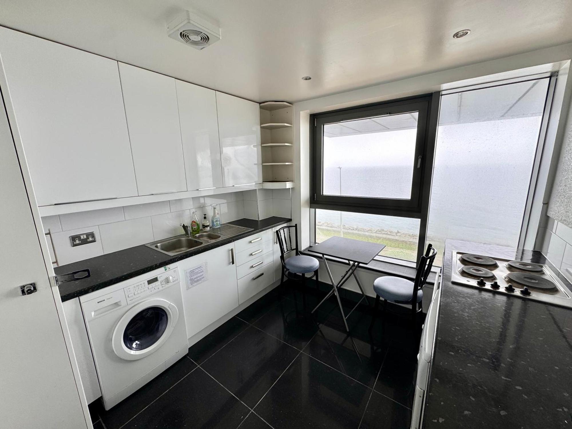 Ocean Park Apartments - Oceanfront - Free Parking And Fast Wifi Edinburg Exteriör bild