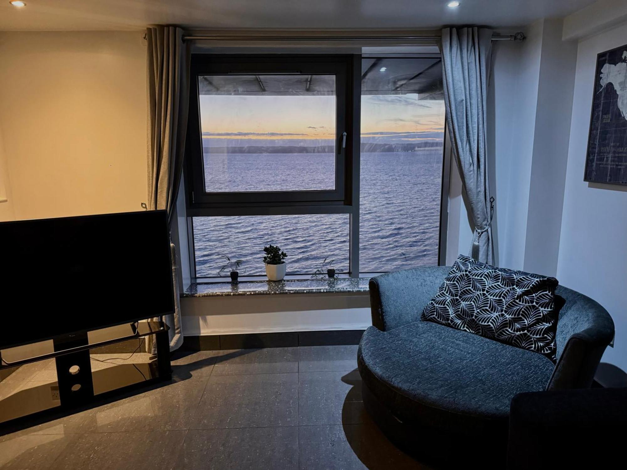 Ocean Park Apartments - Oceanfront - Free Parking And Fast Wifi Edinburg Exteriör bild