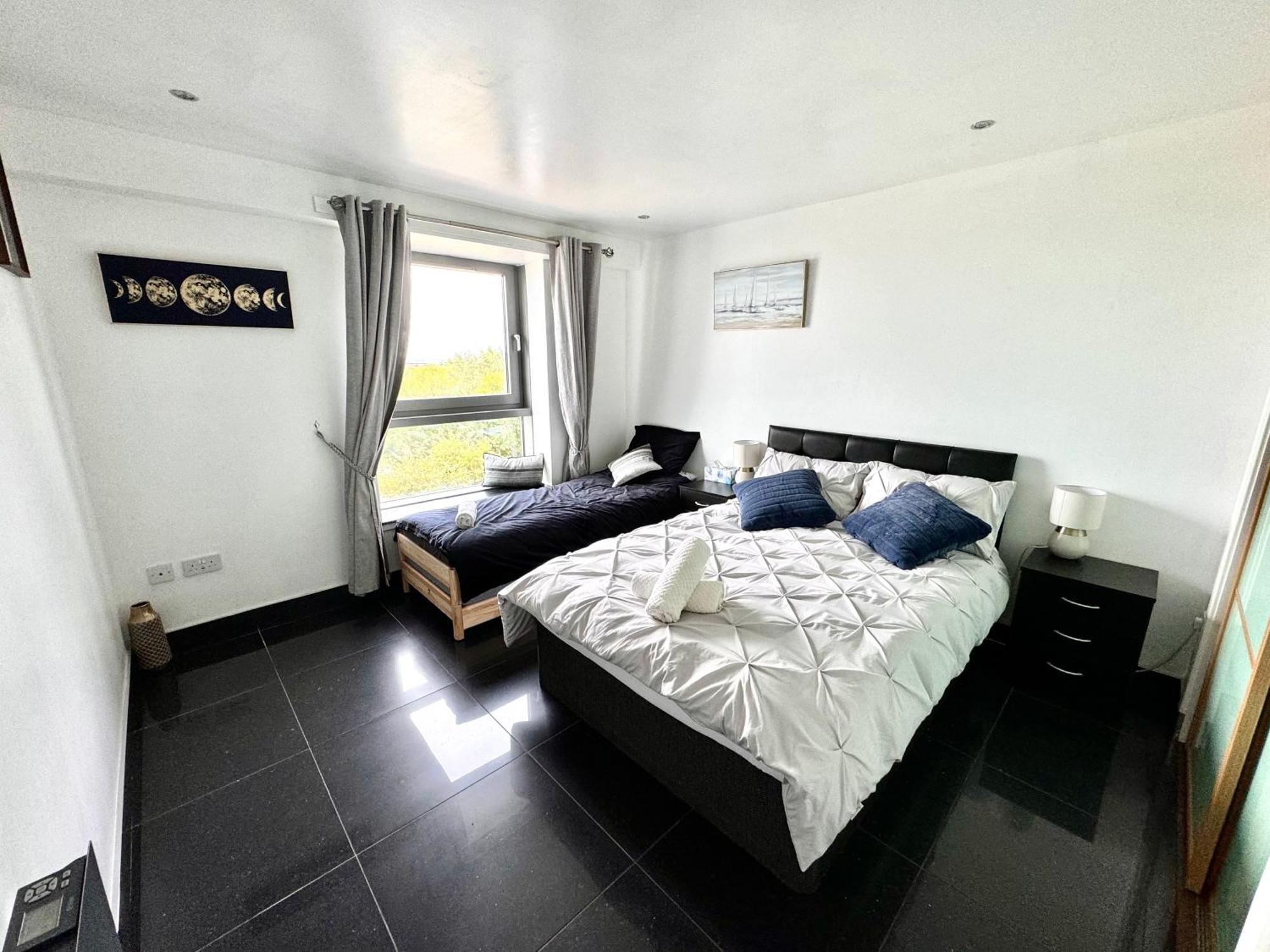 Ocean Park Apartments - Oceanfront - Free Parking And Fast Wifi Edinburg Exteriör bild